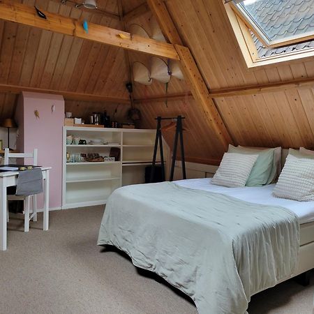 Bed and Breakfast De Buurvrouw Nr.18 Дусбурґ Екстер'єр фото