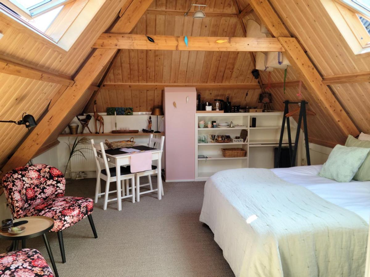 Bed and Breakfast De Buurvrouw Nr.18 Дусбурґ Екстер'єр фото